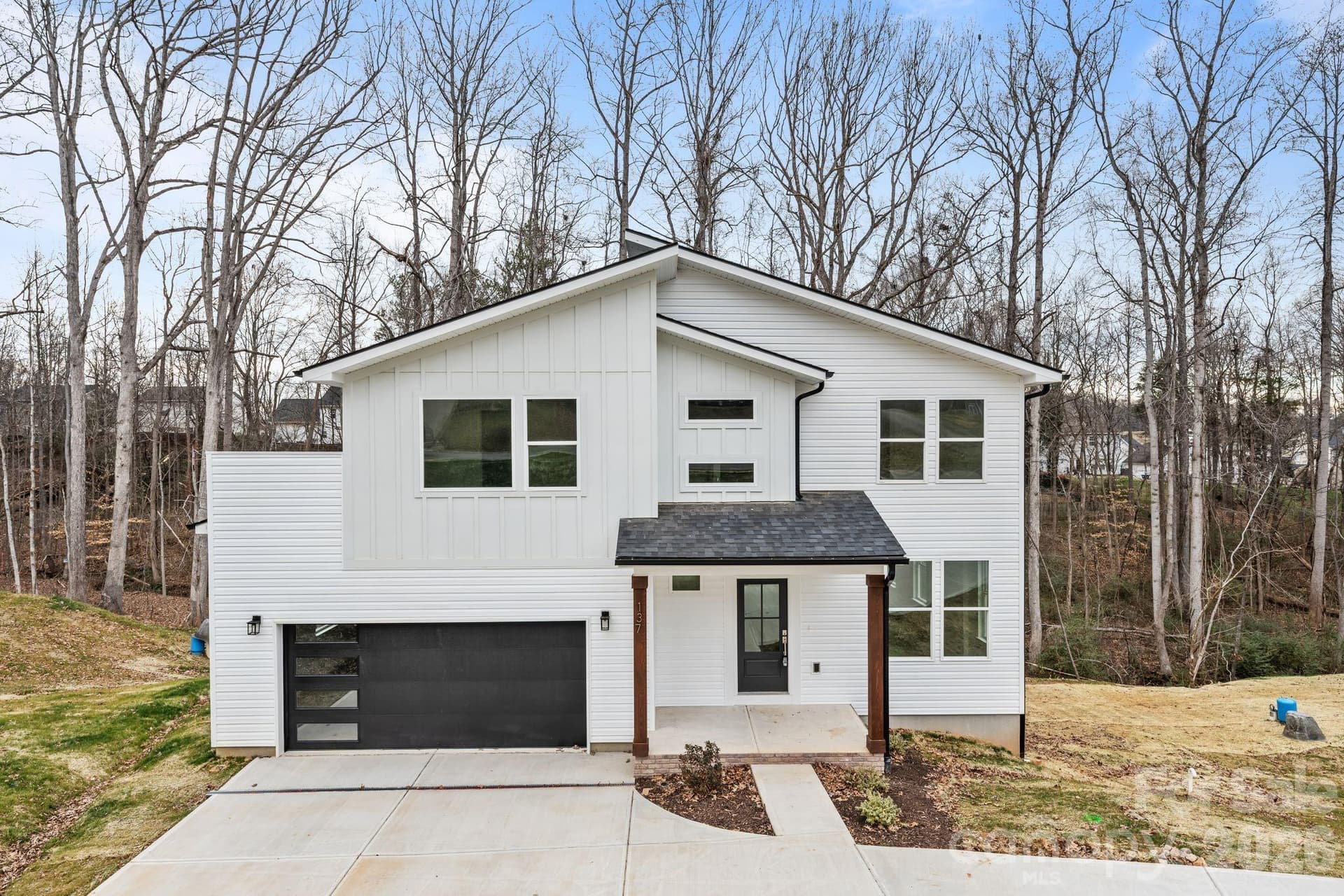 137 Wood Acre - Image 1