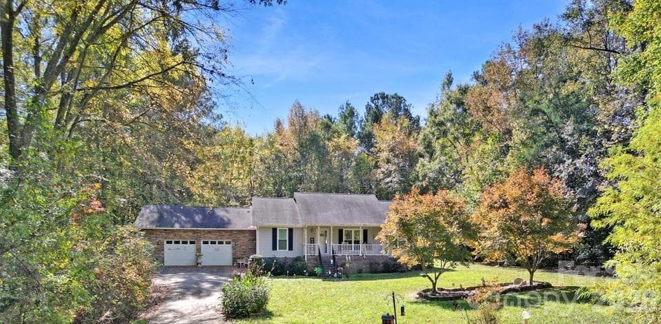 3179 Great Falls - Image 1