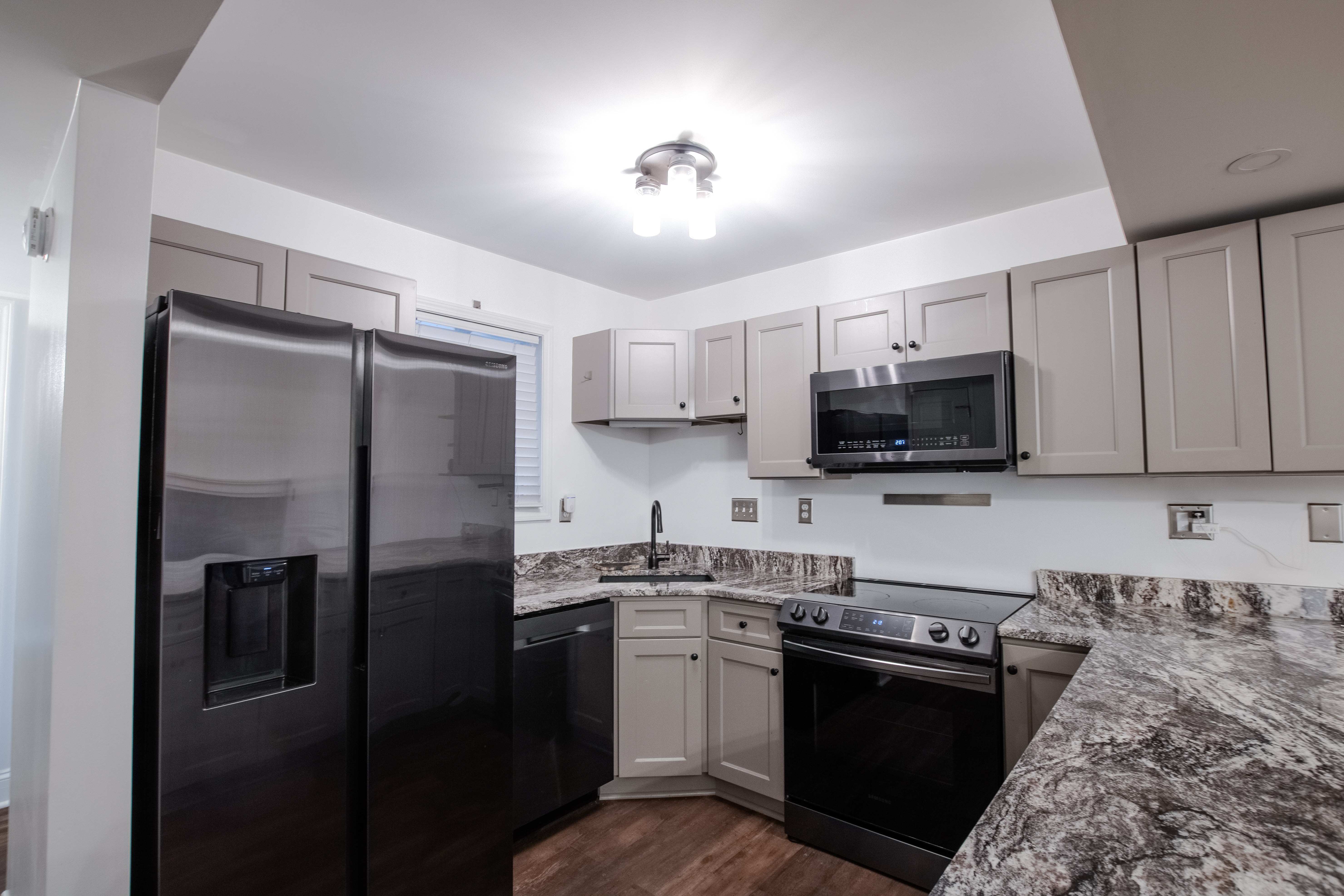 100 Willow Run Dr #2 photo 12