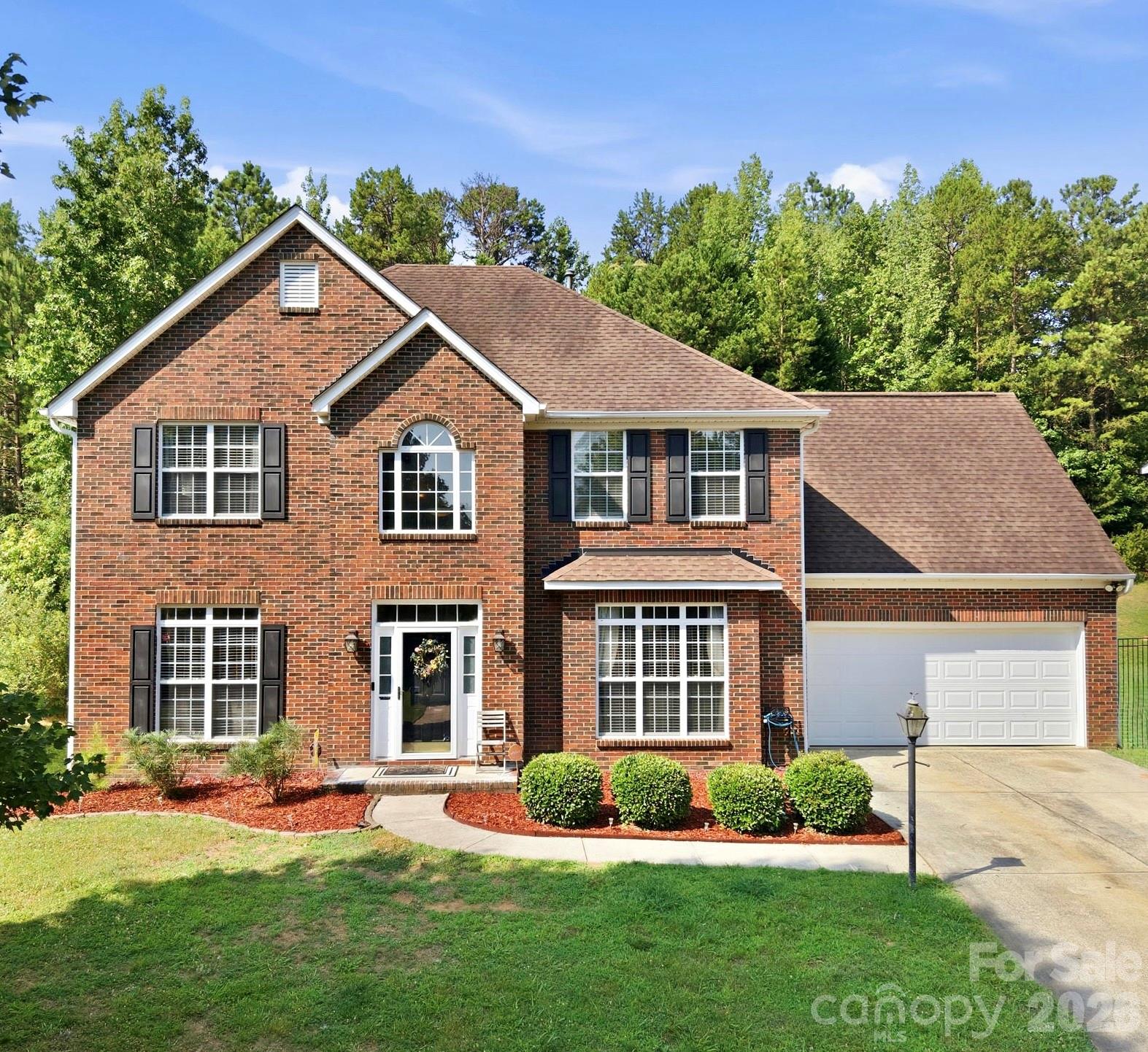 1946 Wilrose Pl, Matthews, NC